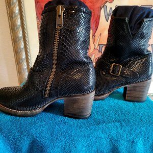 Freebird Carlito Black Snake booties!!! HOT!